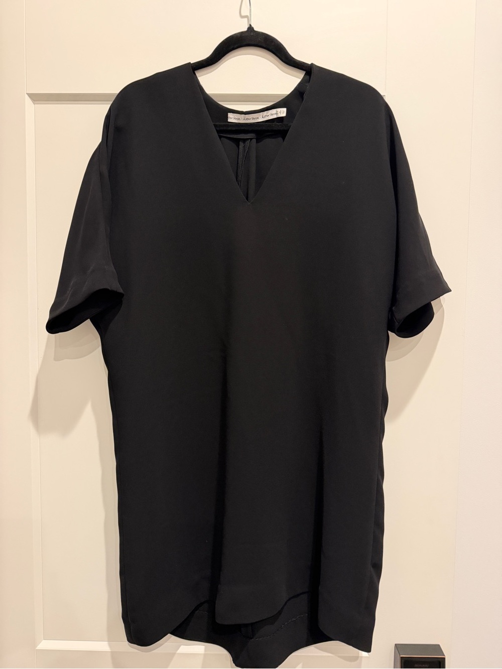 & Other Stories Black V-Neck Short Sleeve Tunic kimono drape style dress - 40 10